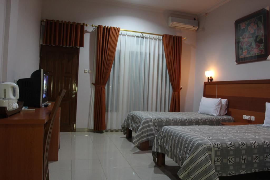 Hotel Bintang Redannte Garut Kamer foto